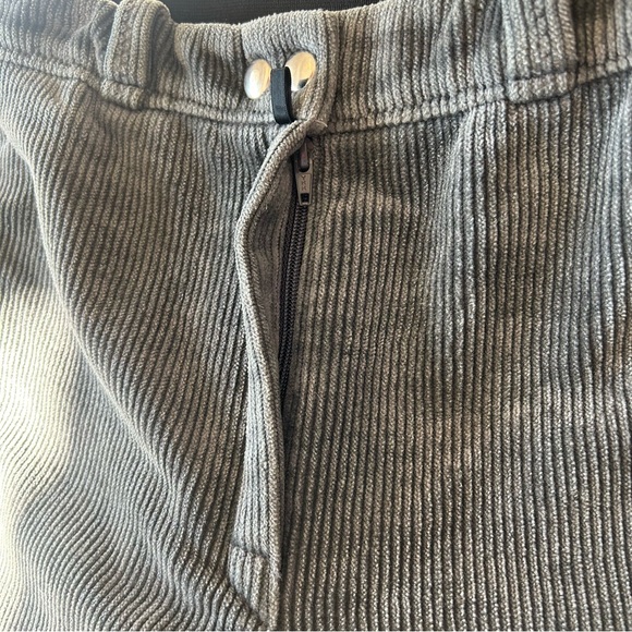 Elizabeth G Woman’s Equestrian Winter Weight Corduroy Gray Size 27.5” Tall - Picture 8 of 12